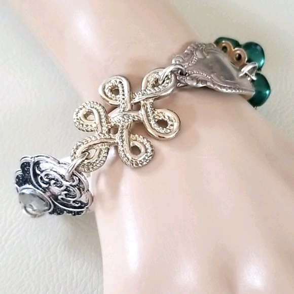 Hand Crafted Repurposed Vintage Assemblage Charm Bracelet NWT - Picture 14 of 16